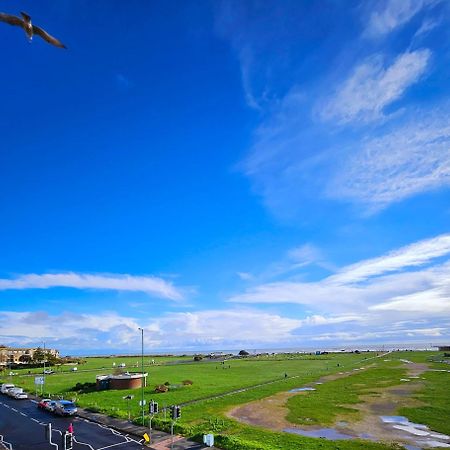 Seaview 2 Bedroom Apartment Littlehampton Luaran gambar